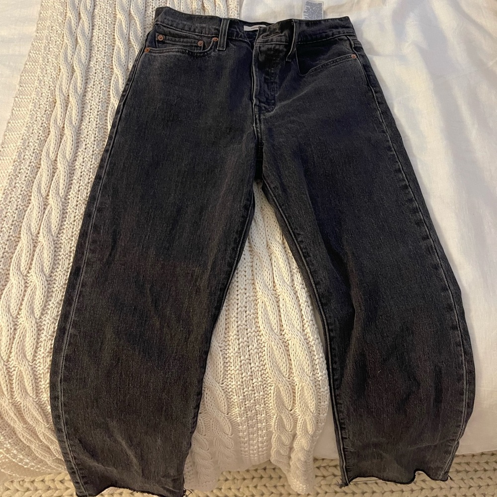 Levi’s wedgie straight black washed jeans